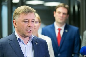 R. Karbauskis – prieš amžiaus cenzo mažinimą kandidatams į Seimą: „Retas iš jų turi šeimas, turi vaikus“