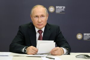 V. Putinas pasirašė kritikams dalyvauti rinkimuose uždrausiantį įstatymą