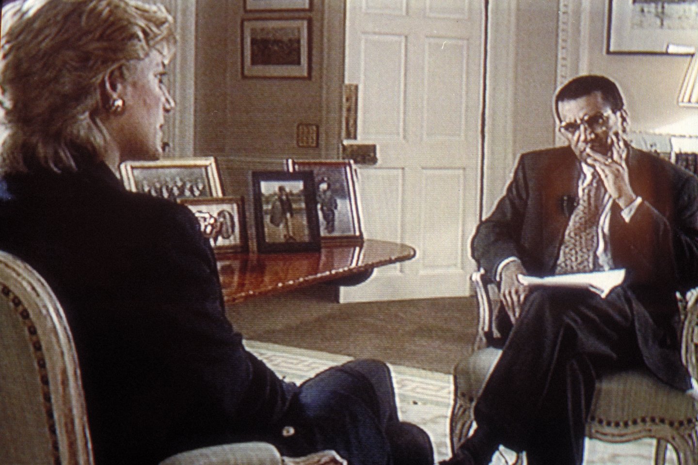 Princesė Diana ir žurnalistas Martinas Bashiras 1995-aisiais.<br>Capital Pictures/Scanpix nuotr.