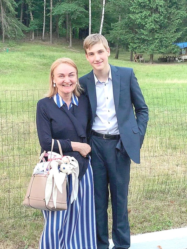 N.Lukašenka užfiksuotas su I.Abelskaja, kuri, kaip manoma, yra jo motina.<br>„Projekt.media“ nuotr.