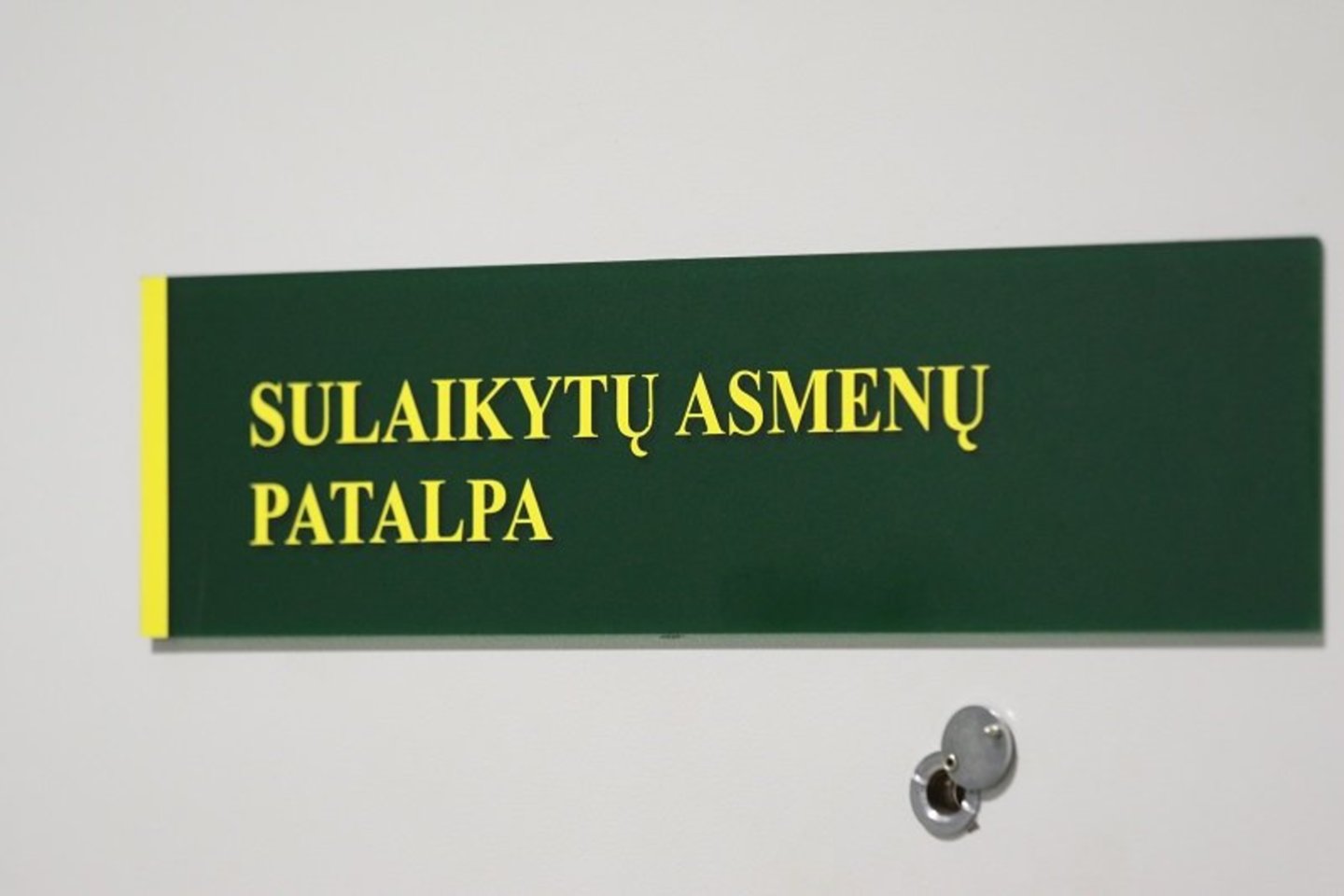 Buvo nutarta stiprinti sienų apsaugą.