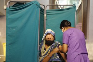 Mažėjant infekcijų skaičiui, Indija imasi ribojimų švelninimo