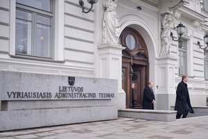 Teismas: „Vilniaus degtinė“ teisingai nubausta už „Čepkelių“ trauktinės reklamą