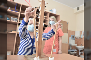 Kauno medikai: po sunkios COVID-19 ligos daugeliui vėl prireikia pagalbos