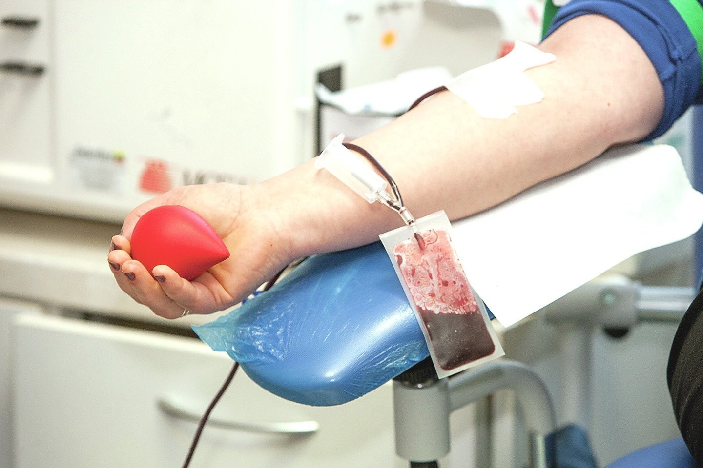 Gydymo įstaigose trūkstant kraujo, Nacionalinis kraujo centras kviečia donorus atvykti jo paaukoti.