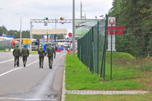 Baltarusijos ir Lietuvos pasienyje – tarsi tylaus karo zonoje: įtaria pasiruošimą „Zapad 21“