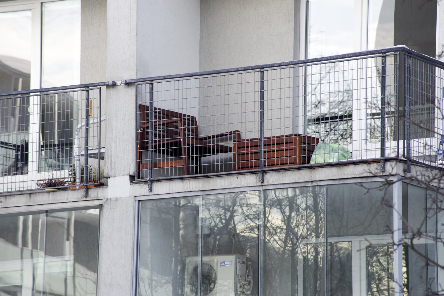 Renkantis naują būstą, balkoną kaip vieną svarbiausių kriterijų nurodo beveik pusė (47 proc.) Lietuvos gyventojų. Dažniau balkonais labiau domisi moterys nei vyrai, neretai teiraujamasi ir apie galimybę balkoną įstiklinti.<br>V.Ščiavinsko nuotr.