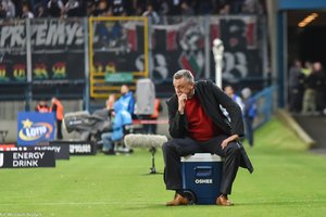 Klausimo apie rinktinės trenerio kėdę vengiantis V. Ivanauskas: „Mūsų futbolo ateitis skaudi, bet dar ne beviltiška“