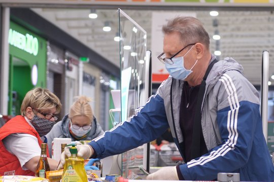 Pirkėją įsiutino vos viena pardavėjos frazė – incidentą stebėję žmonės buvo pakraupę
