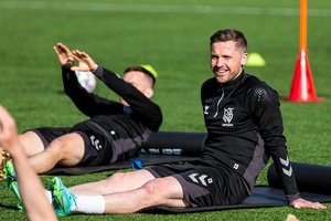 Lietuvos rinktinės kapitonas Saulius Mikoliūnas apie mačą su ispanais: „Smagu atvykti į tikrą futbolo šalį“