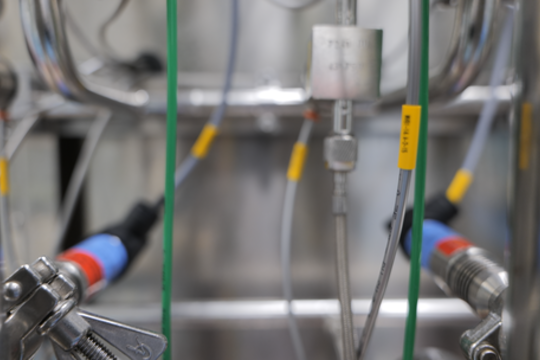 Chemijos mokslas sužavi vis daugiau studentų: šios srities specialistai yra išgraibstomi darbo rinkoje