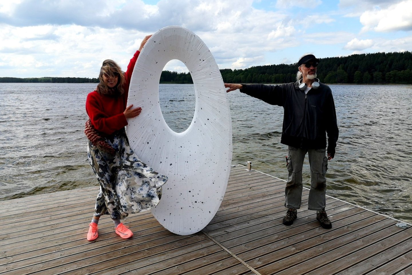 Paskutinę gegužės savaitę Ignalinos krašte prasidėjo Ažvinčių meno centro (AMC) organizuojamas unikalus daugiau kaip mėnesį truksiantis kultūrinis renginys – menų pleneras-ekspedicija „Vaizduotė ant vandens“ ir „Orakulas“.<br>Rengėjų nuotr. 