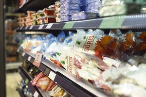 Per karantiną uždaryti restoranai kirto lietuviškų sūrių eksportui
