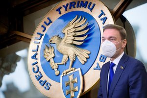 Sulaikytas 50 tūkst. eurų kyšio siūlymu įtariamas M. Puidoko padėjėjas, STT daiktus teko paimti per prievartą