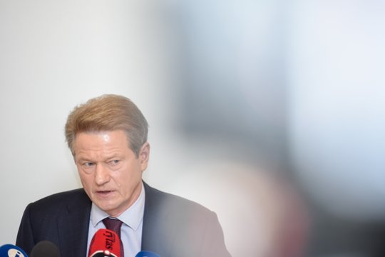 Seimas uždegė žalią šviesą pataisai dėl R. Pakso: pirmasis etapas pereitas