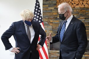 B. Johnsonas: Britanija, ES ir J. Bidenas turi „bendrą pagrindą“ Šiaurės Airijos klausimu