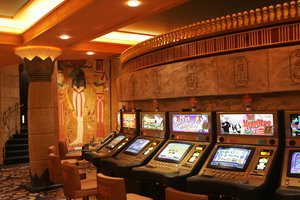 Lošimų, loterijų verslo atstovai reiškia apmaudą dėl sektoriui mesto šešėlio