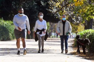 Rusijoje pirmąkart nuo vasario nustatyta daugiau kaip 13,5 tūkst. naujų COVID-19 atvejų