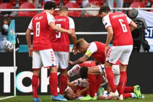 Iš ano pasaulio sugrąžintas danų futbolininkas Ch. Eriksenas jau prakalbo apie vos neįvykusią tragediją