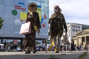 Mažėjant naujų COVID-19 atvejų Europoje, stiprėja nerimas dėl pavojingos mutacijos