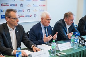 Korupcija įtariamas S. Kacas suspendavo pareigas lošimų asociacijoje