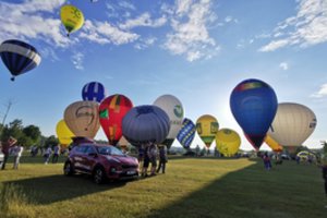 Birštone surengtame Lietuvos karšto oro balionų čempionate vėl nugalėjo Laurynas Komža