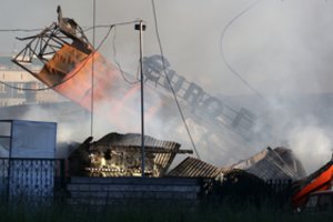 Rusijos Sibire po sprogimo ir gaisro degalinėje nukentėjo 34 žmonės