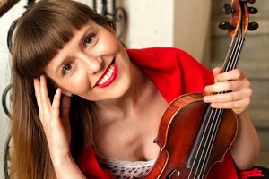 Smuikininkių dinastijos atstovę trikdo lietuvių kuklumas: „Nepakankamai save vertiname“