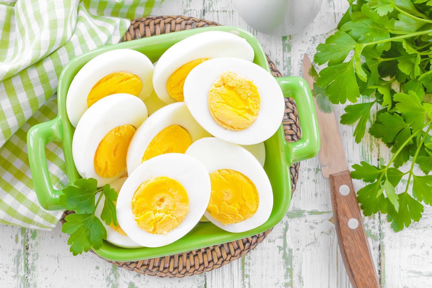 Kiaušiniai yra nepaprastai universalus produktas, kurį galima valgyti bet kuriuo dienos metu ir paruošti iš jų įvairiausius patiekalus.<br>123rf nuotr.