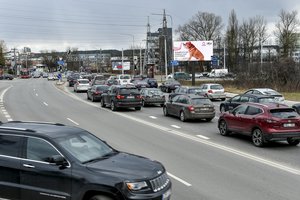 Vilniaus savivaldybė išplatino automobilių sąrašą, kurie turi būti nedelsiant patraukti: kitu atveju, jie gali būti nusavinti