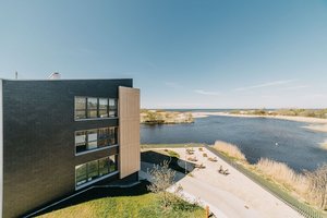 Atšilus orams lietuviai nė už ką nenori grįžti į biurus – randa būdų darbą derinti su malonumu