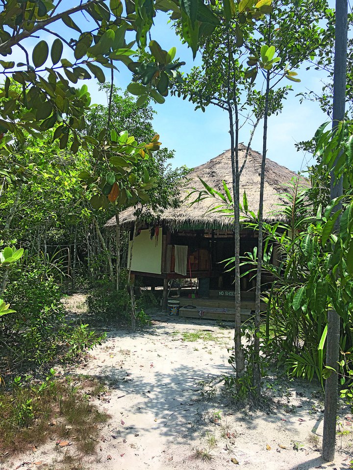 G.Dičiūnaitė Rung Samlimo saloje buvo įsikūrusi džiunglėse namelyje be durų, su šiaudiniu stogu.<br>Nuotr. iš asmeninio albumo