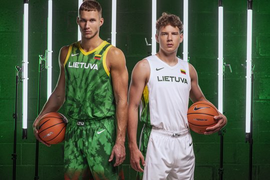 Pristatyta Lietuvos krepšinio rinktinės apranga – jei viskas gerai, su ja bus žaidžiama ir Tokijuje