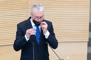 Įvertino prezidento paramą „Šeimų gynimo maršui“: G. Nausėda jau primena R. Paksą