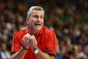 Buvęs „Žalgirio“ treneris niekaip negali prasimušti vadovauti klubinei komandai