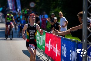 Varėnos triatlono olimpinėje distancijoje – Tautvydo Kopūsto dominavimas