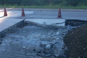 Kelių direkcija įspėja vairuotojus: kai kuriuose keliuose deformavosi betono plokštės