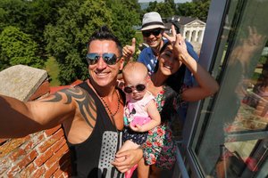 Saulius Skambinas su šeima pasinėrė į pavydėtinas vasaros pramogas