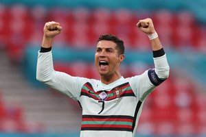 Pasaulio sporto savaitė: taiklus C. Ronaldo, lengvaatlečio pasaulio rekordas ir R. Nadalio sprendimas