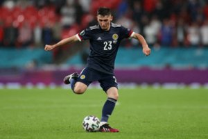 Prieš žūtbūtinę dvikovą Škotija praleido skaudų įvartį: šį kartą taikliai smūgiavo koronavirusas