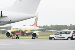 Latvijos oro vežėjai rengia kitokią COVID-19 kelionės dokumentų tikrinimo tvarką