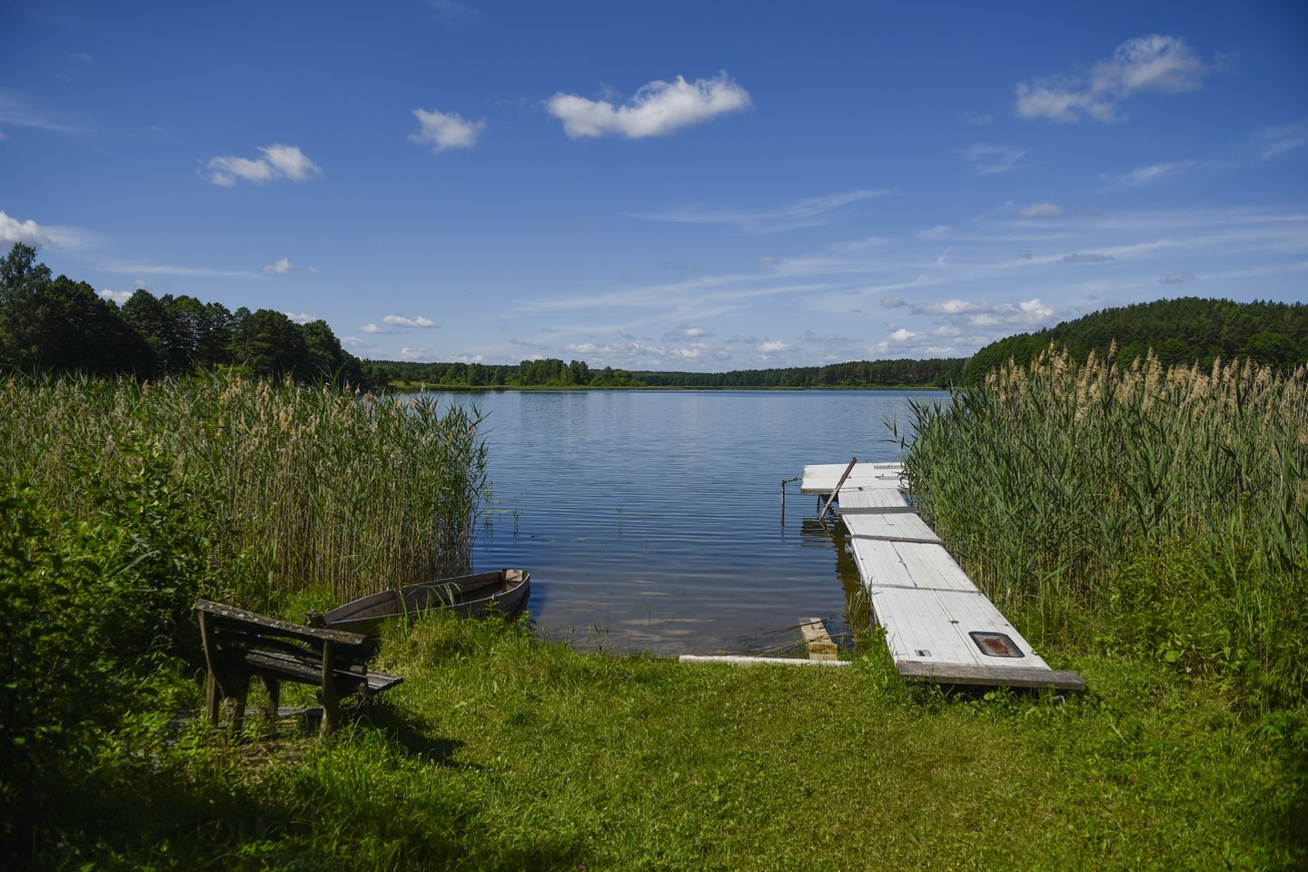 Visuose šalies ežeruose vandens temperatūra yra perkopusi 20 laipsnių, dauguma ežerų įšilę iki 22-24 laipsnių.<br>V.Ščiavinsko asociatyvi nuotr.