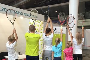 R. Balžekas kviečia vaikus paimti raketę į rankas: „Teniso treniruotės nemokamai? Tai įmanoma“