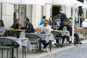 Įteisino PVM lengvatą, tačiau besitikintiems mažesnių patiekalų kainų restorano atstovai turi atsaką: „Jūs gal iš kosmoso iškritote?“