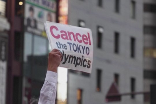 Olimpinis deglas tęsia estafetę: lygiai po mėnesio prasidės aistras keliančios Tokijo olimpinės žaidynės