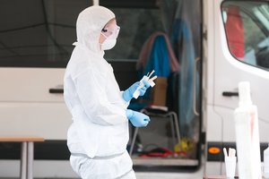 Lietuvoje vėl nustatytos 3 mirtys nuo koronaviruso, naujų užsikrėtimų – 61 