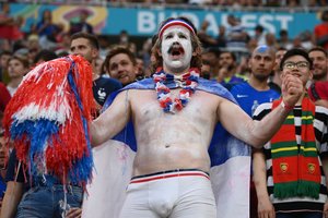 Dar viena neįtikėtina istorija apie futbolo sirgalių žioplumą: prancūzai sumaišė Budapeštą su Bukareštu