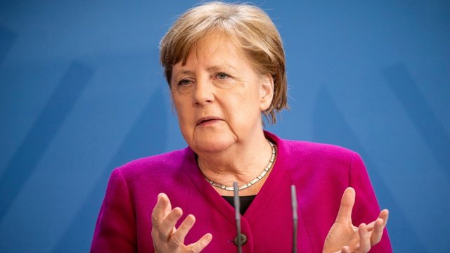 A. Merkel: ES turi siekti tiesioginių derybų su Rusija