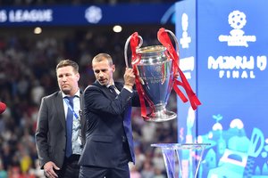 UEFA ėmėsi daugiau nei pusę amžiaus neregėtų permainų: pašalino išvykos įvarčio taisyklę