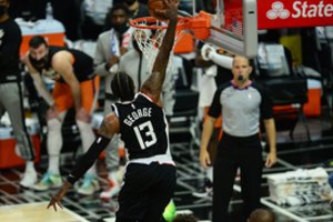 P. George'o vedama „Clippers“ ekipa parklupdė „Suns“ ir sušvelnino serijos rezultatą
